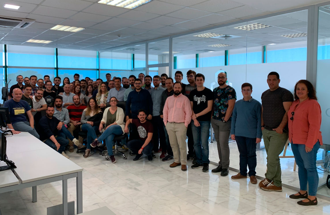 Odoo • Una imagen con una leyenda